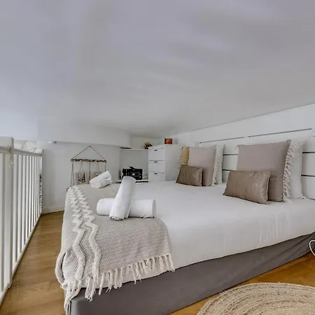L'etxe - Duplex - Lumineux & Renove - St Germain 公寓