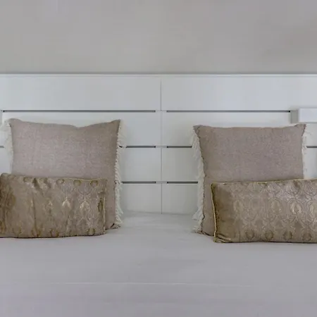 L'etxe - Duplex - Lumineux & Renove - St Germain 公寓